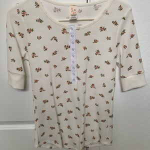 Floral thermal top